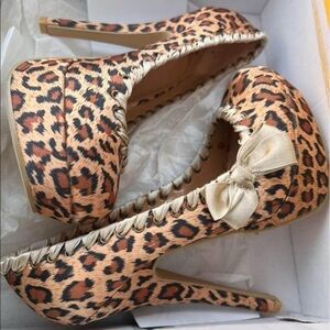 Shiekh Leopard Heels (size 5) - New